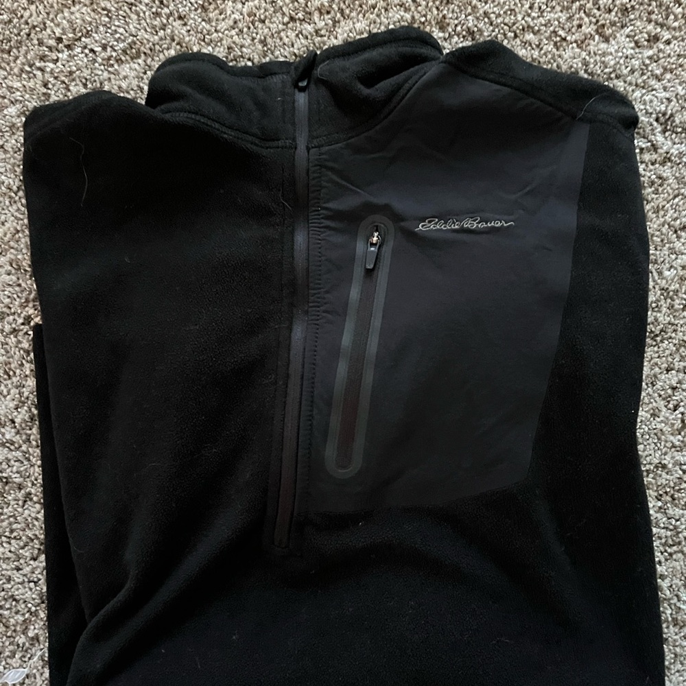 Men’s Eddie Bauer First Ascent Quarter Zip in Black